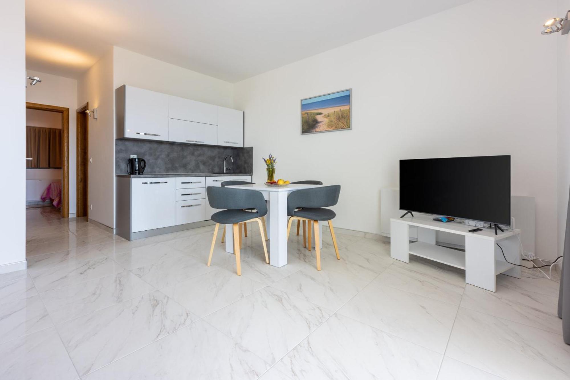 Apartments Sunshine E Crikvenica Ngoại thất bức ảnh