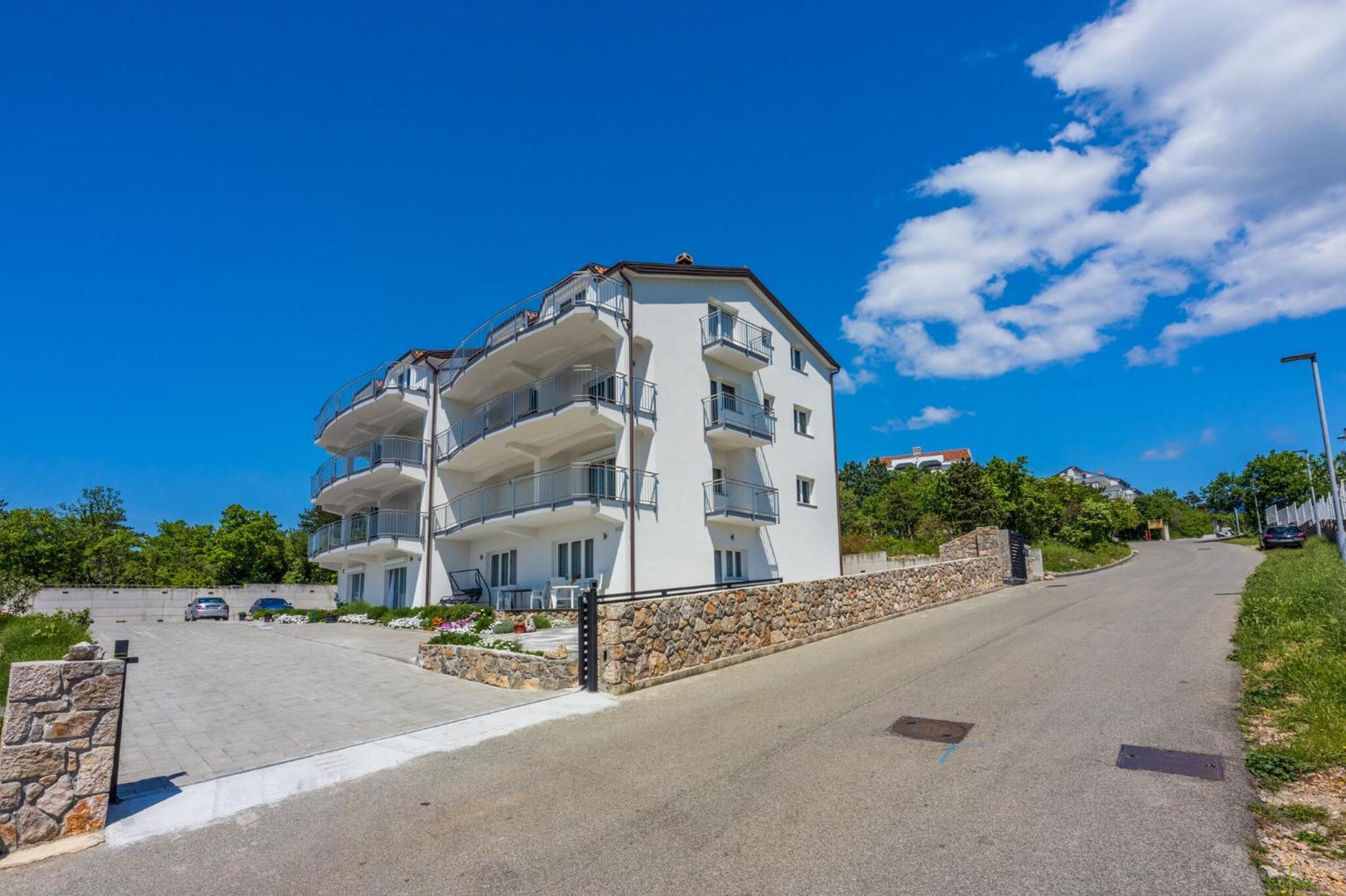 Apartments Sunshine E Crikvenica Ngoại thất bức ảnh